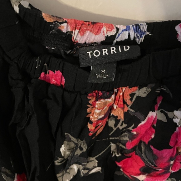 Torrid full length black / floral maxi dress - Picture 3 of 3